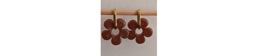 photo de boucles d'oreille big fleur chocolat