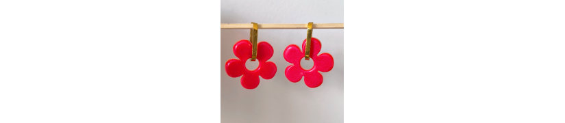 photo de boucles d'oreille big fleur framboise