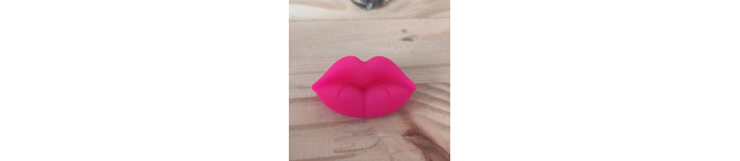 Le Pin's Boca Pink