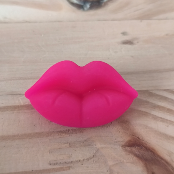 Le Pin's Boca Pink