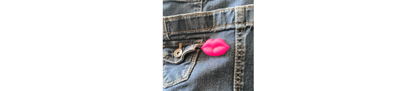 Le Pin's Boca Pink