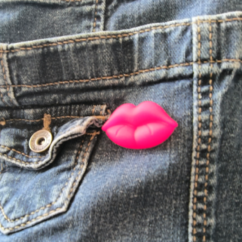 Le Pin's Boca Pink
